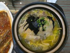 特色石耳炖土鸡-自游人·美食一楼·地道徽菜(三十年名店)