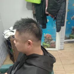 -木格造型美发