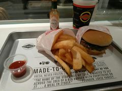 -FATBURGER 特富客汉堡(外交公寓店)