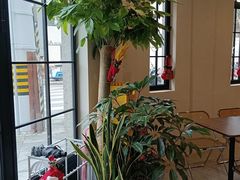 -Fridi Patisserie Cafe