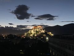 -平措康桑·和牛自助观景餐厅(布达拉宫店)