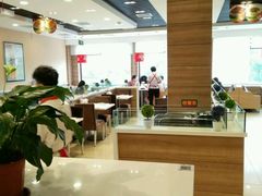 大堂-嘉和一品粥(首经贸店)
