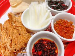 -百味地锅鸡(二店·财校分店)