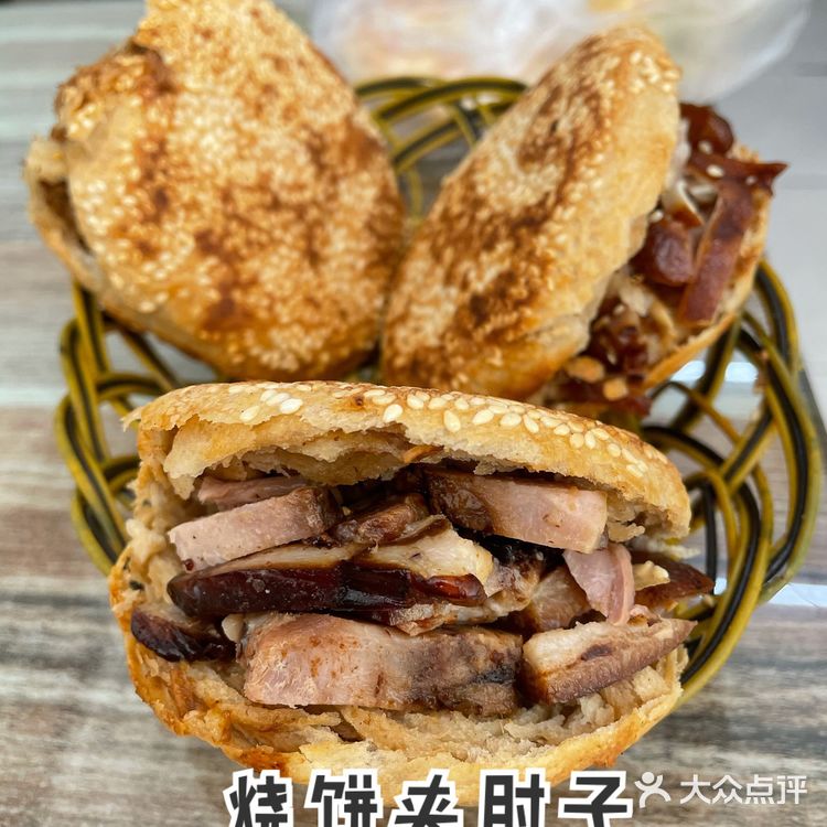 北京探店｜回龙观最好吃的烧饼夹坛子肉