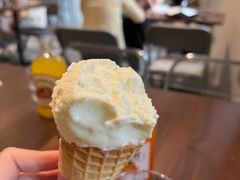 -Fridi Patisserie Cafe