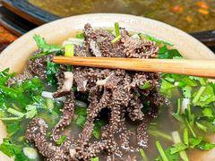 -大众跷脚牛肉馆·非遗传承单位(峨眉山店)