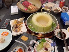 -得意咚瓜·顺德鱼生·冬瓜火锅(深圳首店)