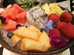 餐前水果拼盘-RIVIERA 松鹤楼(外滩店)