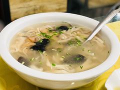 黄精三鲜汤-宜城私房菜.臭鳜鱼(九华新街店)