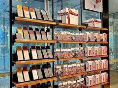 -Laderach 莱德拉(上海环贸iapm店)