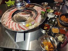 -哈哈碳都·牛肋条无限自助烤肉(宝龙店)