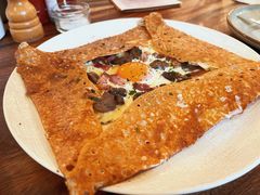 鸡蛋蘑菇熏肉荞麦可丽饼-RAC BAR(安福路店)