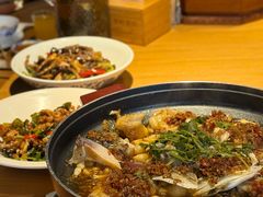 -头上红煨盐鸡·非遗院子餐厅