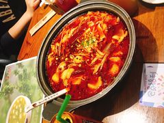 -渝是乎川渝小炒(新世界百货望京店)