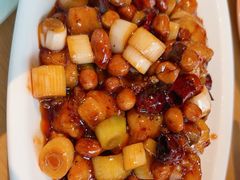 宫保鸡丁-渝信川菜 · 川味家常菜(财富购物中心店)