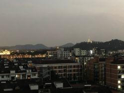 -罗亚帝·NASHOW纳秀形象设计