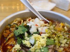 -丽丽三鲜螺蛳粉(田林路店)