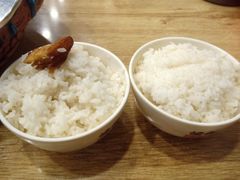 -愉肴麻辣香锅(中山路店)