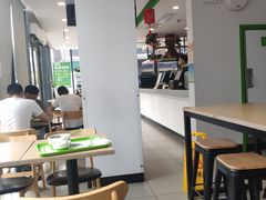 -老乡鸡(武汉中南梅苑小区地铁站店)