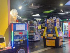 -星际传奇·蹦床海绵池·儿童乐园(大悦城店)