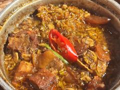-Cuc Gach Quan Restaurant