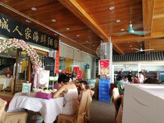 大堂-鹏城人家海鲜酒家·23年老字号(较场尾店)