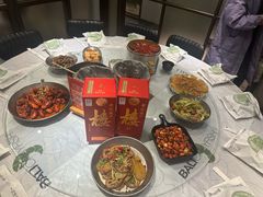-巴厘龙虾·榜首油焖大虾(音乐学院·沿江酒馆店)