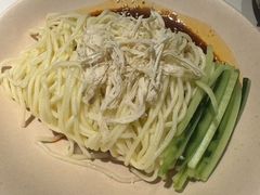 鸡丝凉面-麻六记(新天地店)