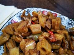 -内蒙焖面大盆骨餐馆(山大路店)