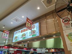 -红渡小香·牛肉麻辣香锅(车站南路店)