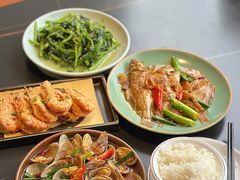 -鑫悦楼煎蟹·16年海鲜大排档