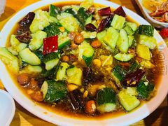 拍黄瓜-回·龙虾铺·盆盆蟹·烧烤大排档(回龙观店)