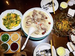 -东口码头·烧鸽子·鱼头泡饼·地方菜(金鹰悦城店)