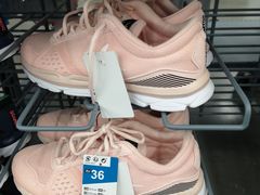 -迪卡侬(金龙湖店)