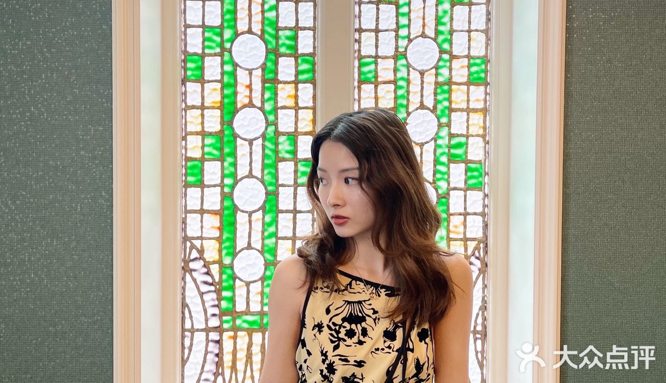 穿上国风旗袍，在百年洋楼品尝极致美食盛宴