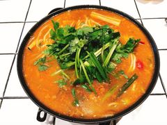 招牌炸酱小锅米线-肥汁米蘭香港米线(长宁来福士店)