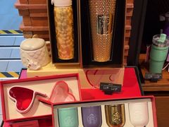 -星巴克(上海虹桥新天地二店)