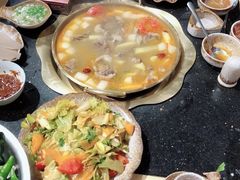 -顶顶汤火牛排火锅·经典铜锅涮肉