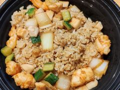 -曼听小寨海鲜烧烤·大连辣炒大王(盖州街店)