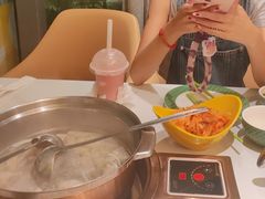 -润园四季椰子鸡火锅(卓越INTOWN店)