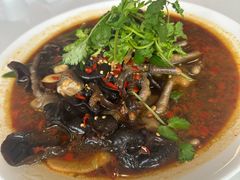 酸辣鸡爪-三毛鱼庄(威连路店)