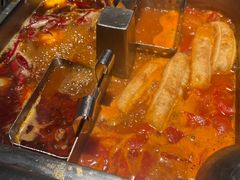 -海底捞火锅鲜切牛肉主题店(长寿路店)