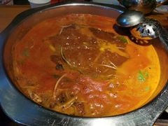 -野山舂·贵州现舂酸汤火锅(鸿通城店)