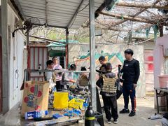 -东湖小天池真人CS彩弹野战基地