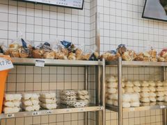 面包甜点陈列柜-白玉兰食品甜凤店(合生汇店)