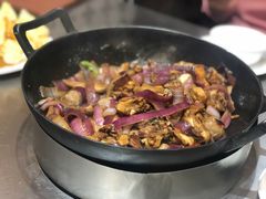 招牌胡须佬鸡煲-胡须佬鸡煲四季火锅店(石厦西村直营店)