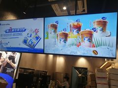 -瑞幸咖啡(半里花海生活广场店)