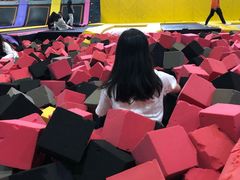 -嘿哟动霸CHUA·新潮玩运动娱乐中心·蹦床滑冰团建乐园