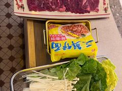 -沙胆彪炭炉牛杂煲(上海日月光广场店)