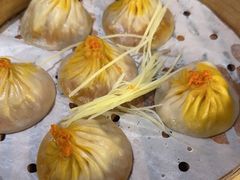 自家手拆大粒黄蟹粉小笼包-苏小柳点心·手作小笼包(浦东嘉里城分院)